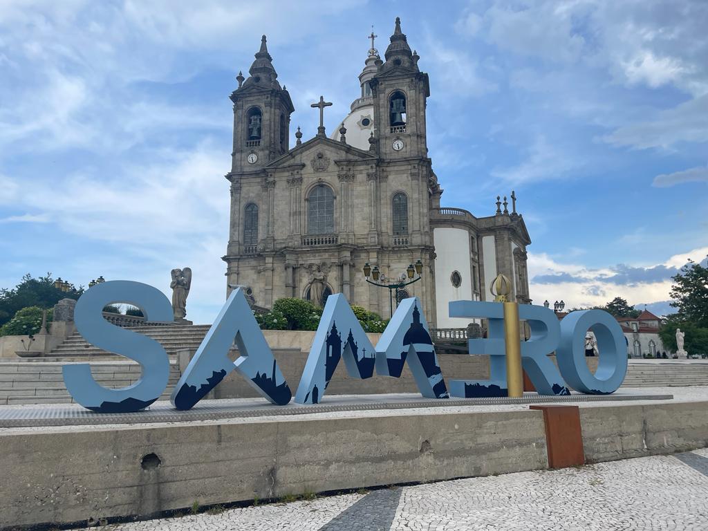 Seniores que integram a atividade “Entre laços…Menos Sós” do Projeto CLDS Cantanhede 4G “Intervir, Integrar e Incluir” participaram num passeio convívio ao Gerês e a Braga