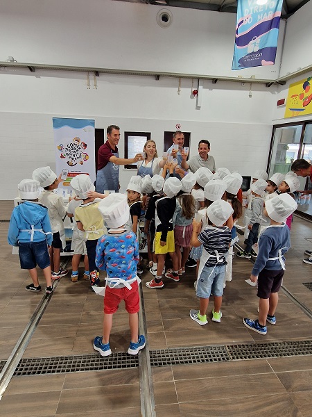 A AD ELO e o projeto “A comer é que a gente se entende” participaram nas celebrações do Mercado de Mira.