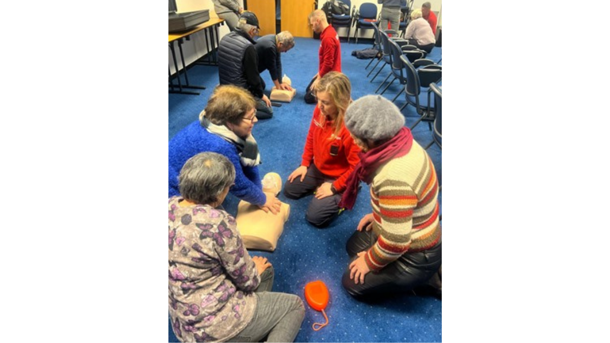 Sessão de Suporte Básico de Vida reúne seniores da comunidade de Mira