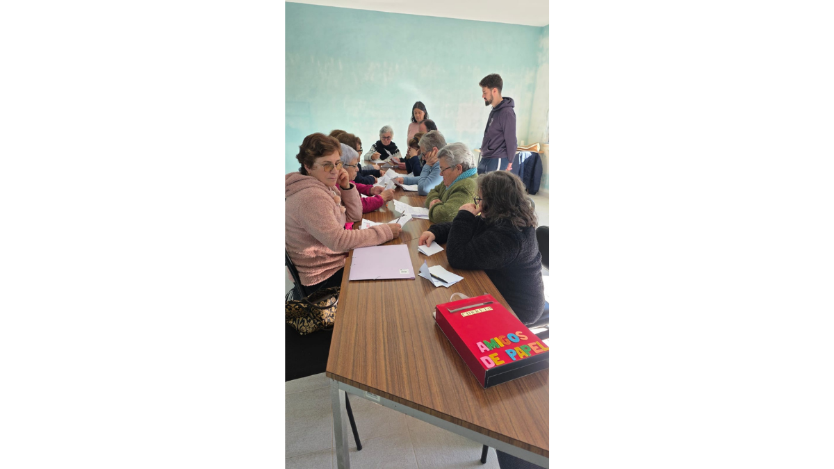 Ligar gerações e reduzir o isolamento: CLDS 5G de Penacova promove “Amigos de Papel”