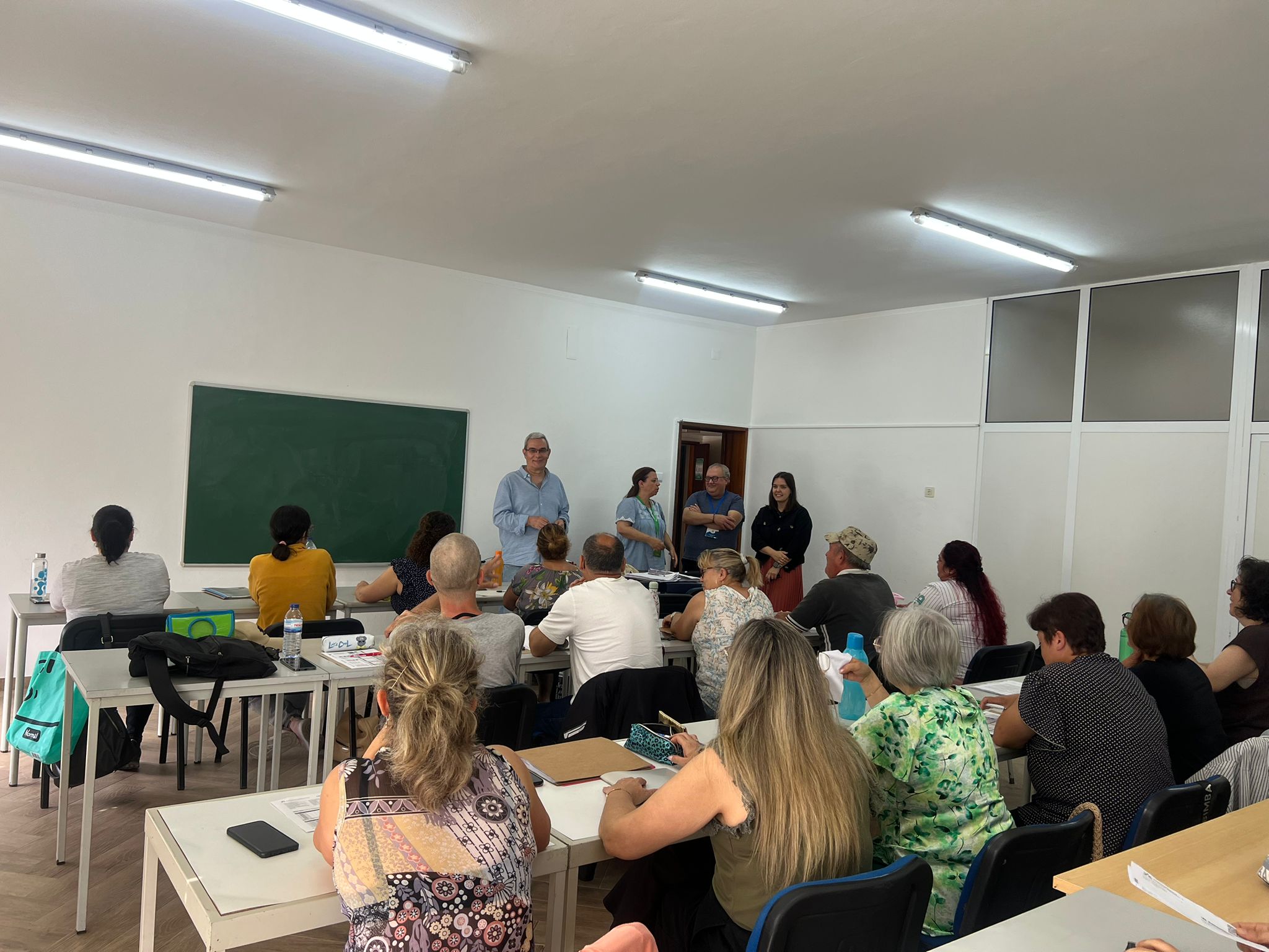 Iniciou a Ação de Formação em Proficiência Digital destinada a pessoas em situação de desemprego